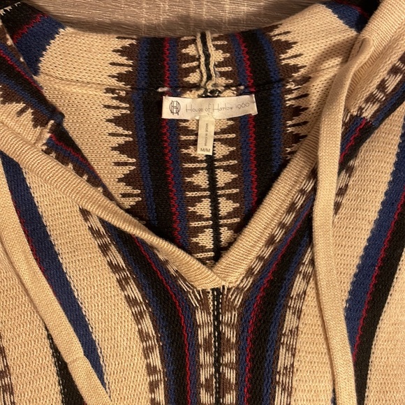 House of Harlow Hooded Sweater - Picture 5 of 6